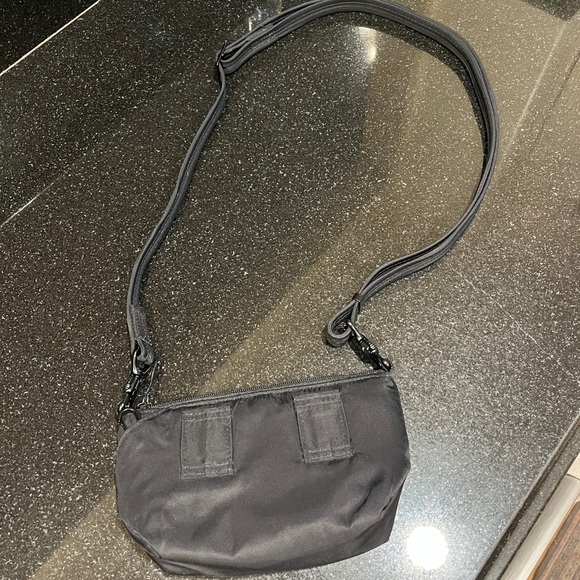 Pacsafe Citysafe CS25 Anti-Theft Crossbody & Hip Purse NWOT - Picture 6 of 9